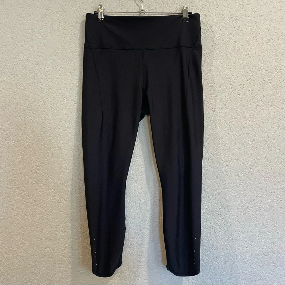 Athleta Pacesetter 7/8 Tight in Black - Size Large - Picture 7 of 9